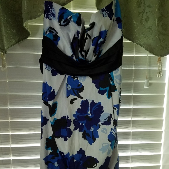 Trixxi Strapless White Floral Dress - Picture 1 of 8